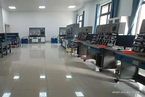 液壓傳動與氣動綜合實(shí)訓(xùn)室